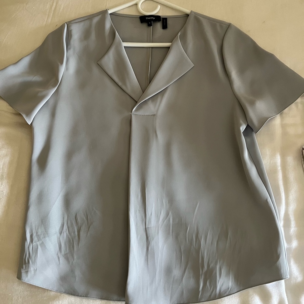 theory pale blue short top